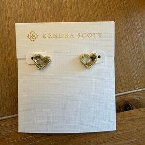 Kendra Scott Gold Heart Stud Earrings with Iridescent Mother-of-Pearl